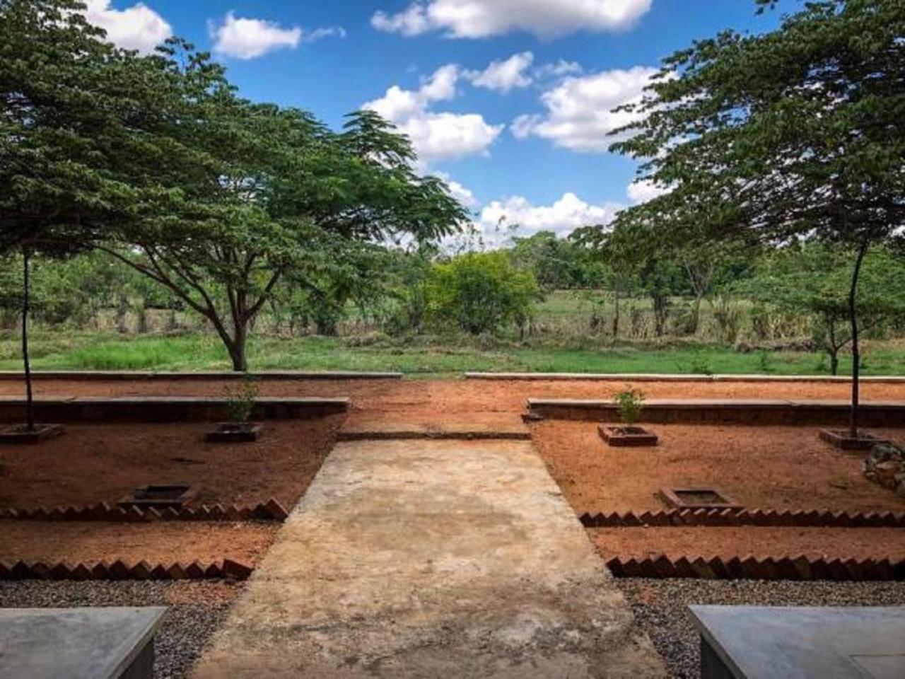 Castle Rock Sigiriya Hotel Kibissa Exterior photo